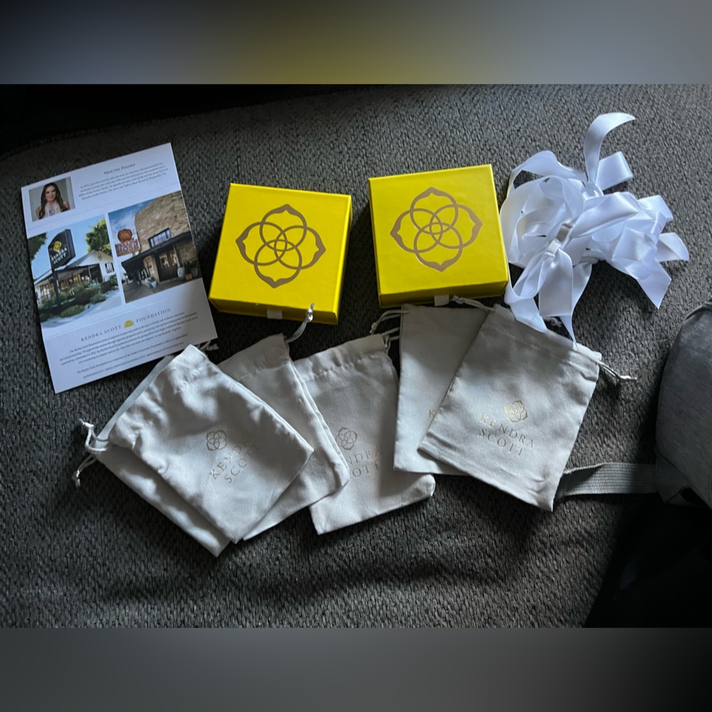 Yellow Jewelry Boxes with Ivory Drawstring Pouches